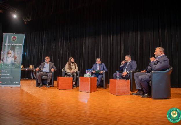الجنان تنظّم "يوم المهنة والنّقابة" لطلاّب العلوم برعاية وزير العمل