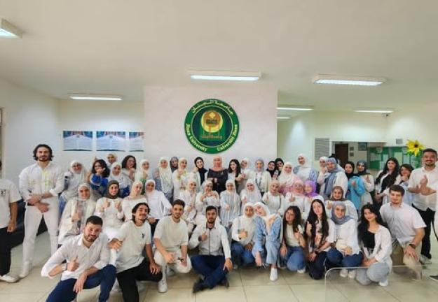 طلاب التمريض في الجنان يحتفلون بيومهم العالميّ