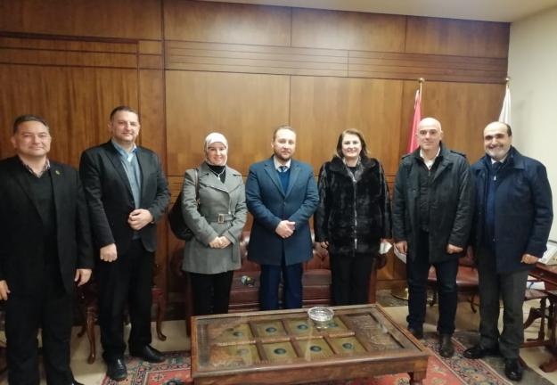 زيارة تهنئة لنقيبة المحامين