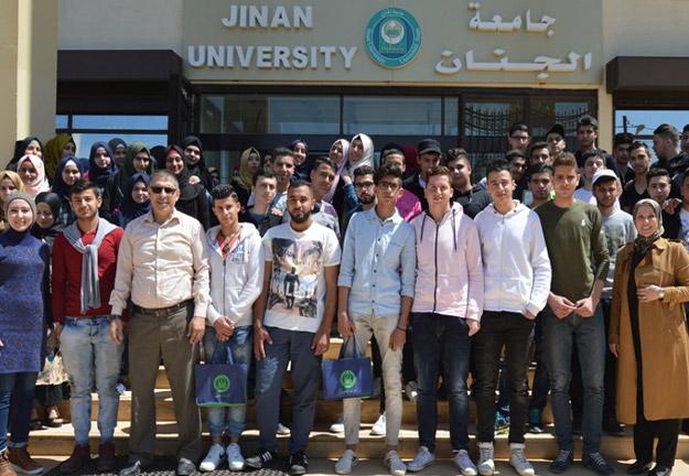 يوم توجيهي في الجامعة لطلاب الثانويات