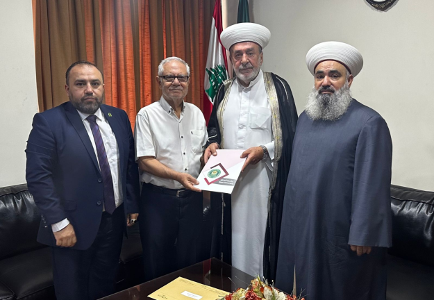 الجنان تقدّم منحاً دراسية لمفتي صيدا وأقضيتها ولعلماء الأوقاف