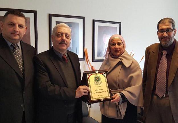 وفد من الجامعة يزور المستشارة الثقافية الأردنية