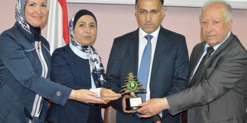 جائزة منى حداد يكن في جماليات الخط العربي