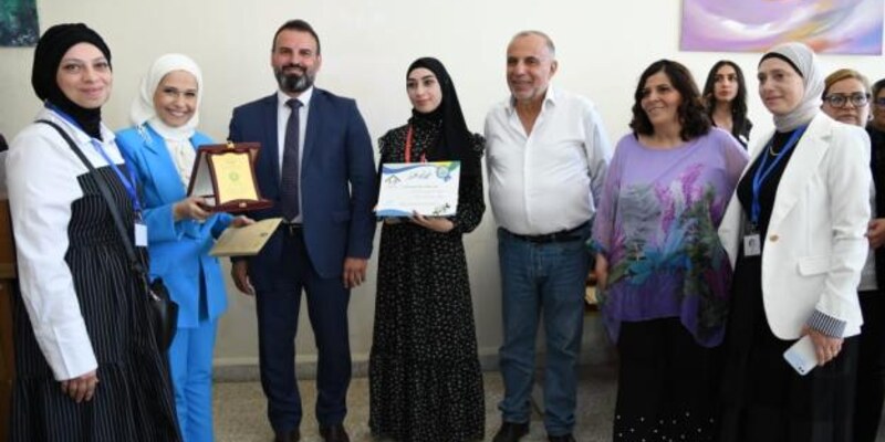 الأستاذة غيدا أبو زيد