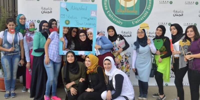 مواهب طلابية وإبداعات فنية في اليوم المفتوح