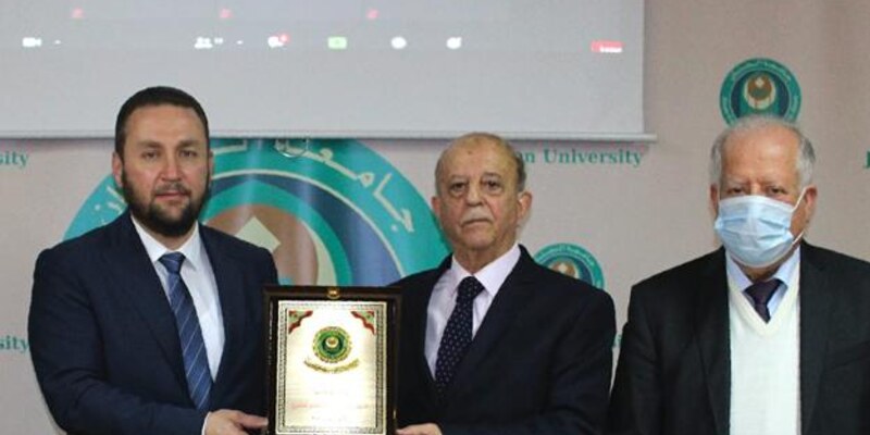 الجنان تكرّم المؤرخ البروفيسور عمر عبد السلام تدمري