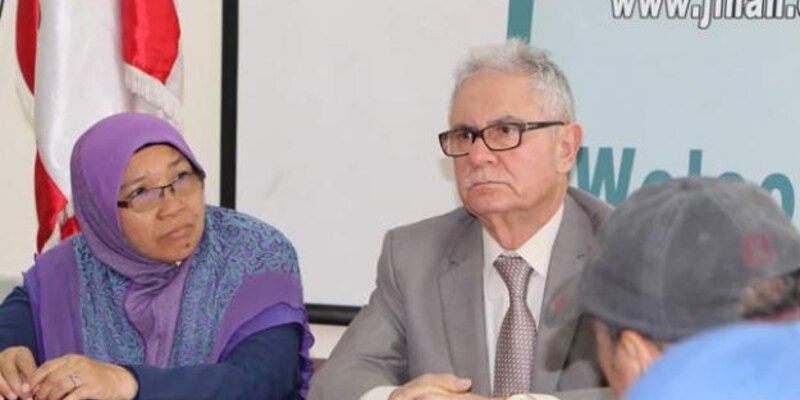 وفد من الجامعة الإسلامية في ماليزيا يزور الجنان