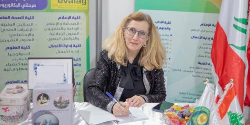 توقيع كتاب جديد للدكتورة وصال حلبي