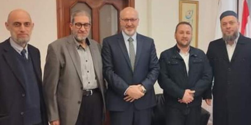 الشيخ بايزيد يزور جامعته