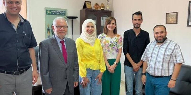 وفد من مؤسسة محمود عبّاس في جامعة الجنان
