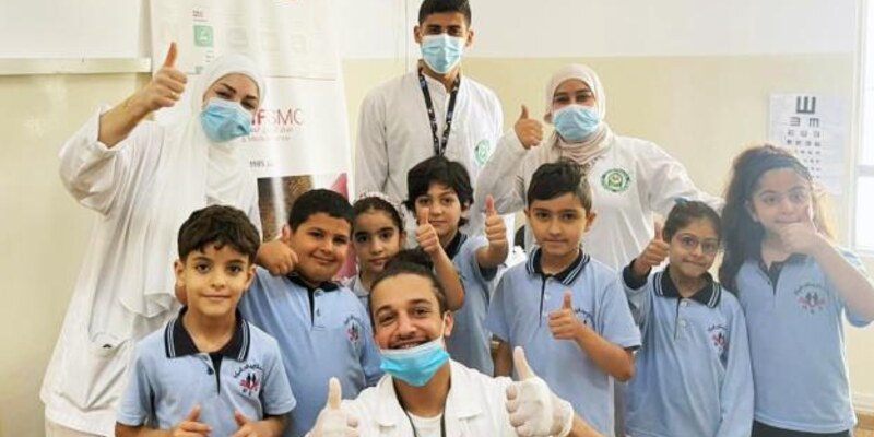 طلّاب التمريض يُشاركون في نشاط الصحّة المدرسيّة بالتعاون مع مؤسّسة الحريريّ